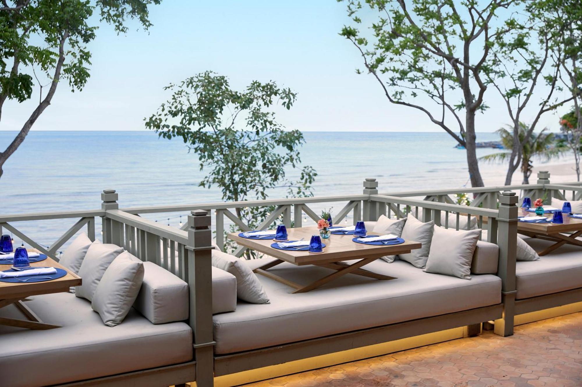Charras Bhawan Hotel And Residences Huahin Kültér fotó
