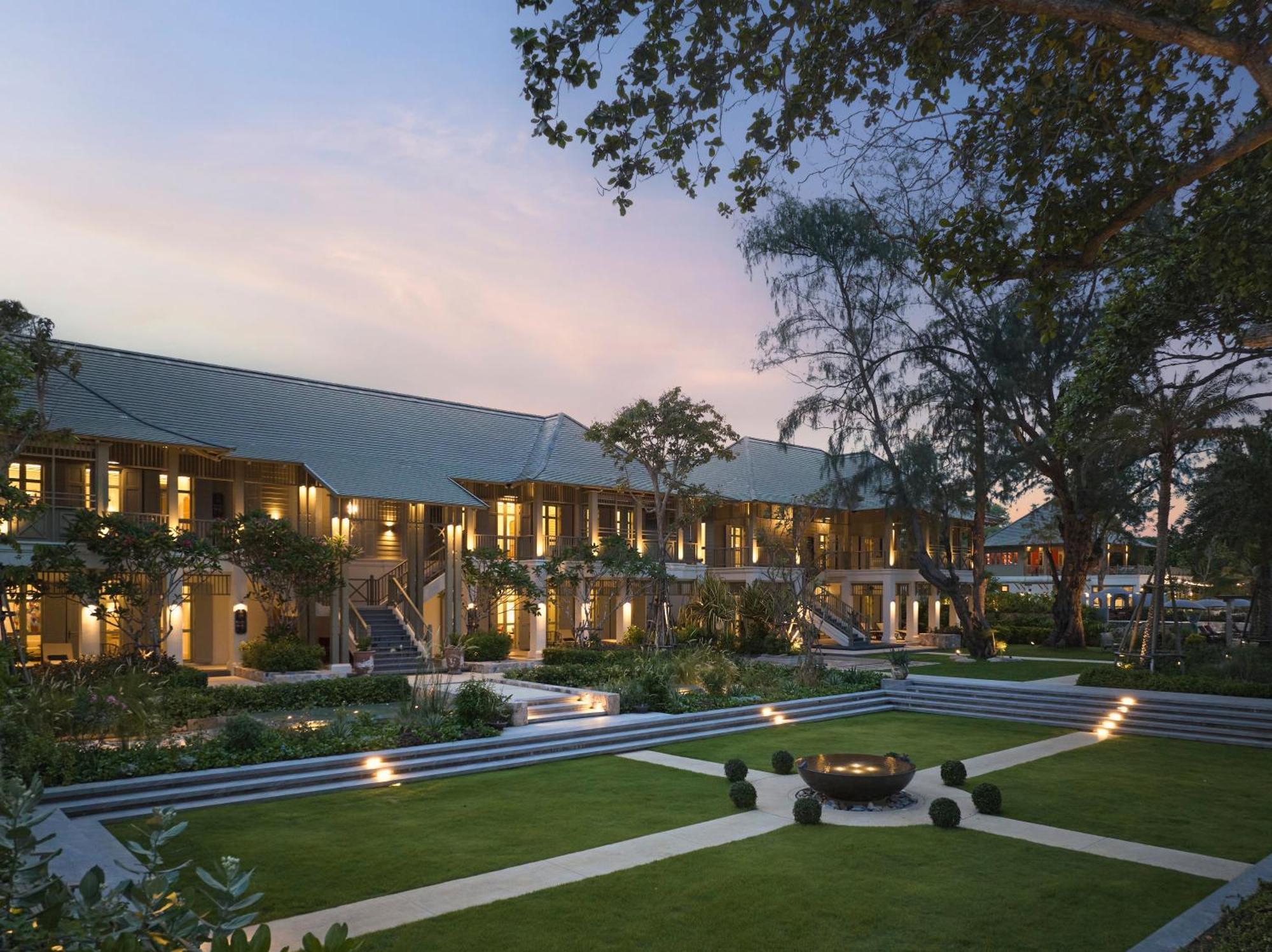 Charras Bhawan Hotel And Residences Huahin Kültér fotó