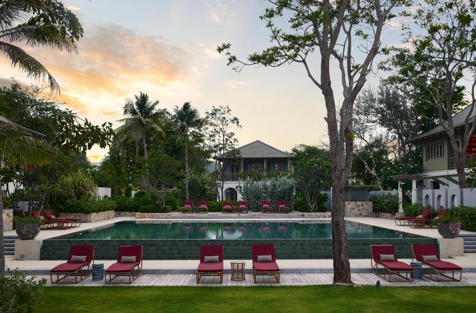 Charras Bhawan Hotel And Residences Huahin Kültér fotó